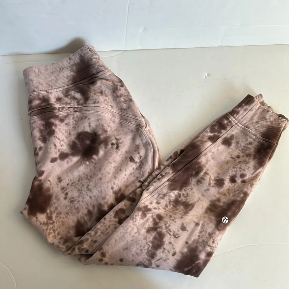 Lululemon Warm Down Jogger marble maroon pink tie dye drawstring waist pockets